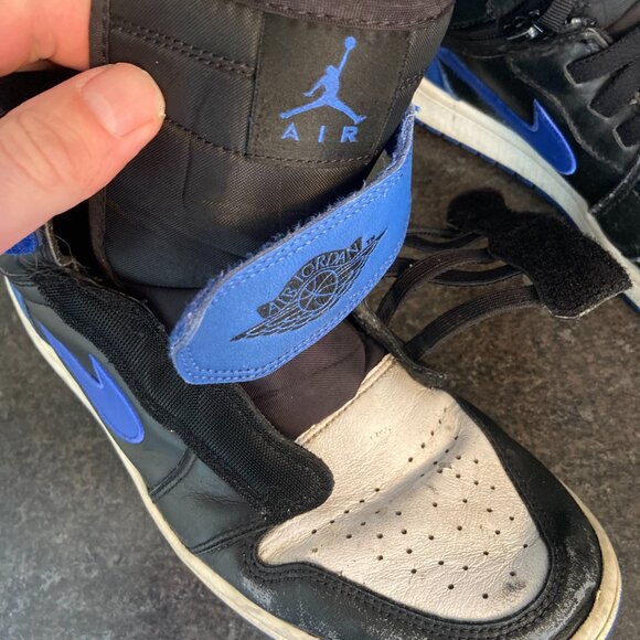 Jordan 1 FlyEase 'Hyper Royal' - Size 10 - Picture 10 of 11